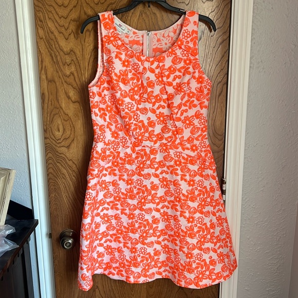 Super cute Vineyard Vines orange floral jacquard dress. - Picture 1 of 7